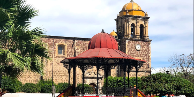 La Parroquia de Santiago Apóstol