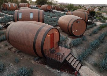 Â¡UN ASOMBROSO HOTEL DONDE LAS SUITES SON GIGANTESCAS BARRICAS!