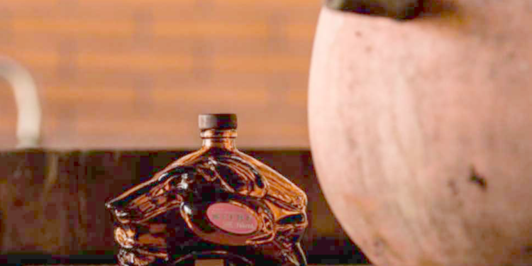 El delicioso mezcal de arcilla el más puro y caro que hay