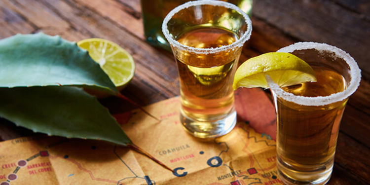 Casa cuervo 1800 colección Tequila añejo y 250 aniversario