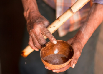 Historia de las jÃ­caras de mezcal: La tradiciÃ³n detrÃ¡s del trago