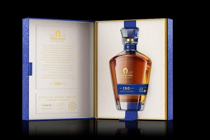 Botella coleccionable tequila Herradura