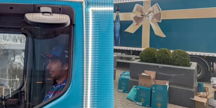 Checo PÃ©rez y su trÃ¡iler lleno de cajas de tequila para empleados de red bull